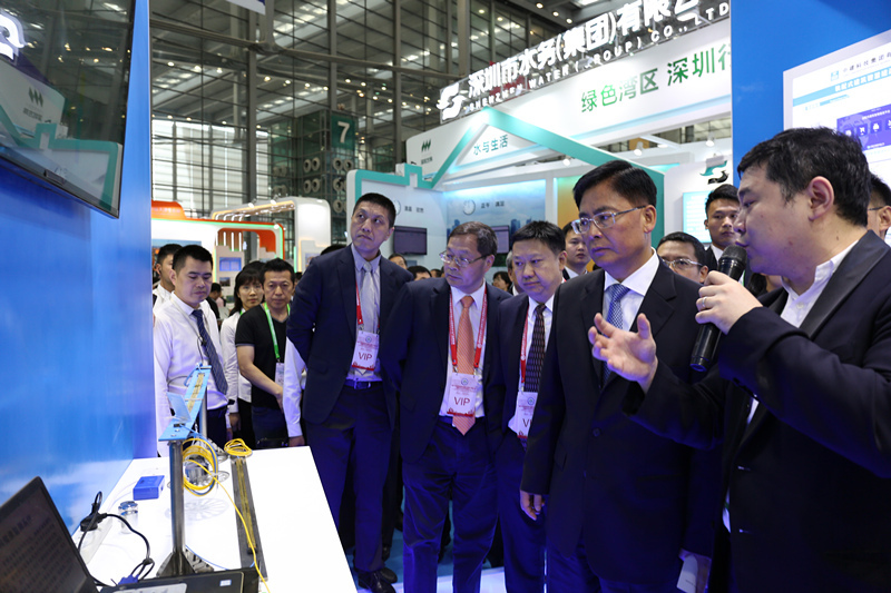 深证市政府、住建局领导莅临中建科技展厅_副本_副本.jpg 深证市政府、住建局领导莅临中建科技展厅_副本_副本.jpg